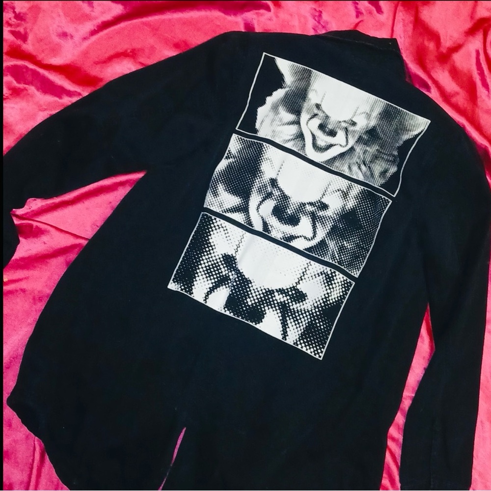 Pennywise Button up ❤️